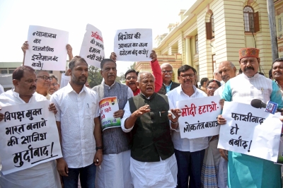 Mahagathbandhan leaders hold protest in Bihar Assembly over Rahul disqualification