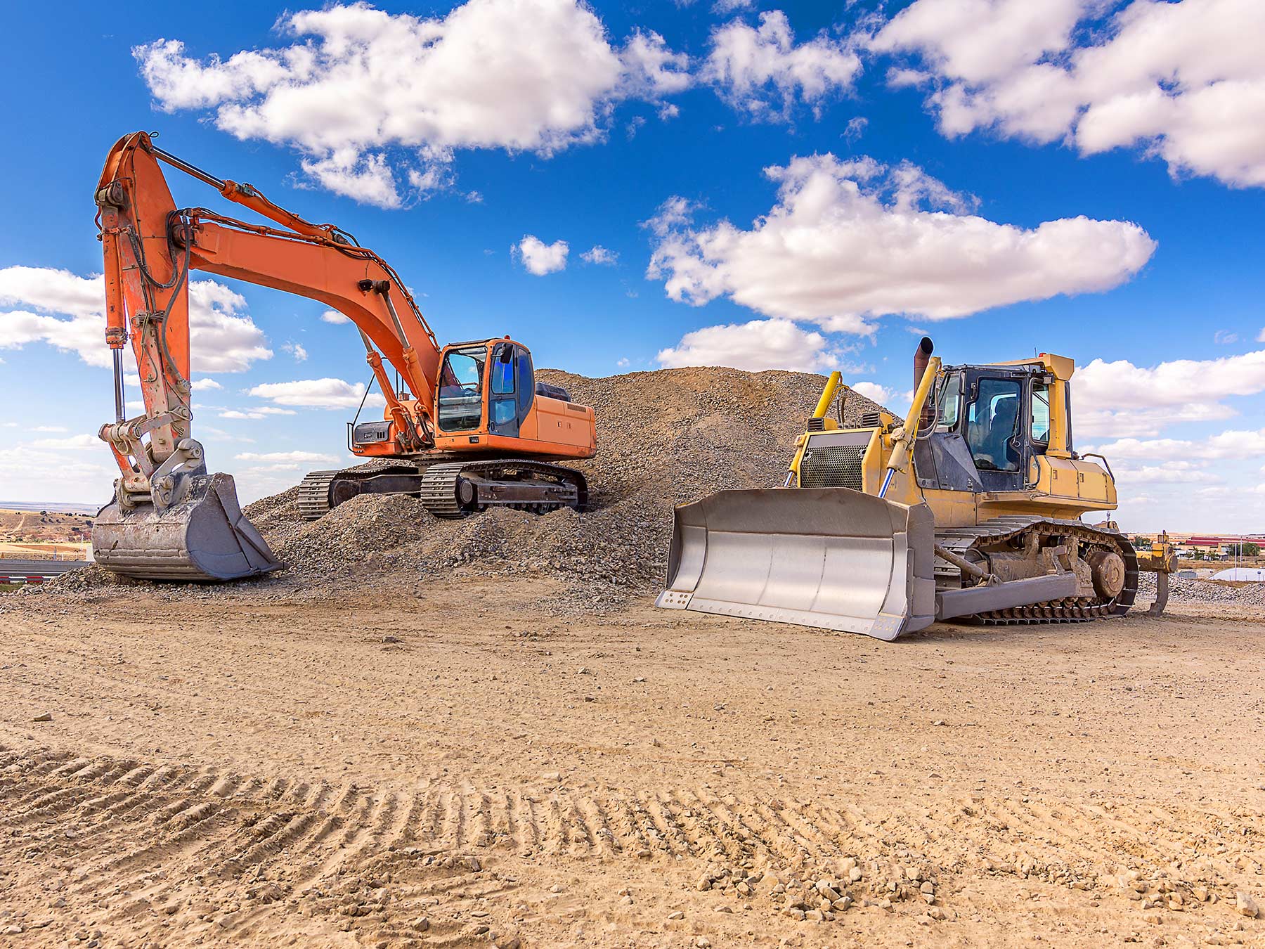 3 heavy equipment that are used in construction