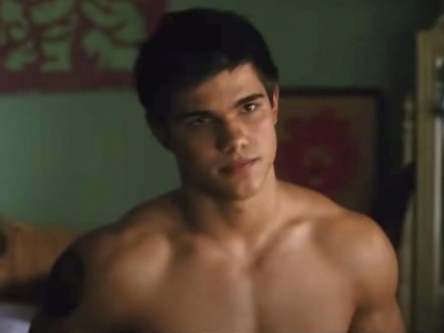 Taylor Lautner opens up on body image issues after ‘Twilight’