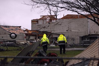 1 killed, 12 injured after tornadoes hit south central US