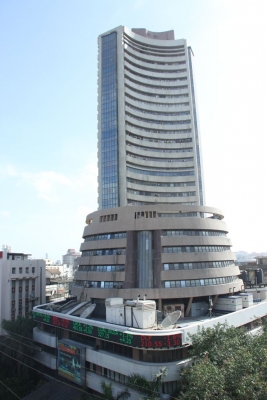 Indian stock markets plunges sharply