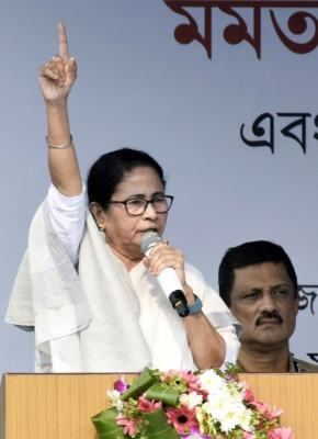 Share market crash almost led to the fall of Union govt: Mamata