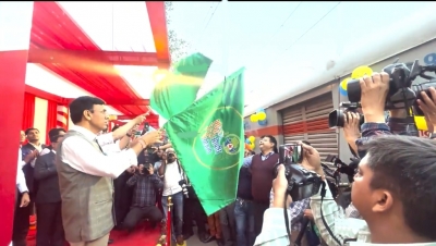 Mandaviya flags off Jan Aushadhi Train highlighting Generic medicines