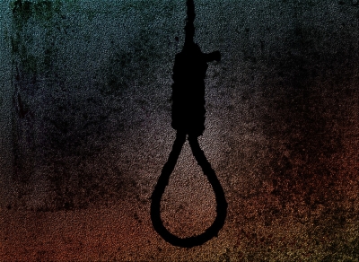 CRPF officer allegedly hangs self to death
