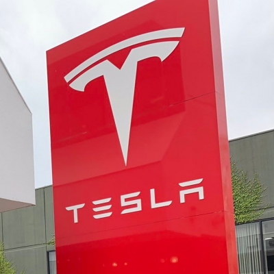 Tesla remains EV market leader in US with over 50% share