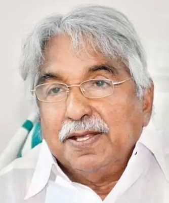 Ex-Kerala CM Oommen Chandy admitted to B’luru hospital