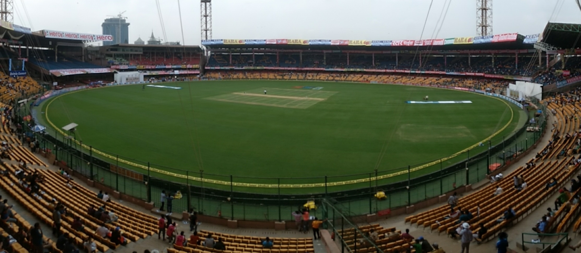 Heavy rains lash B’luru; RCB vs Gujarat Titan match may be affected