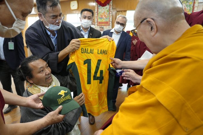 Dalai Lama gives pep talk to budding Tibetan footballers